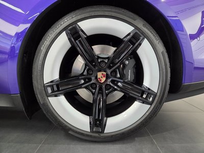 PORSCHE TAYCAN - 6