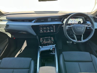 AUDI Q8 E-TRON - 7