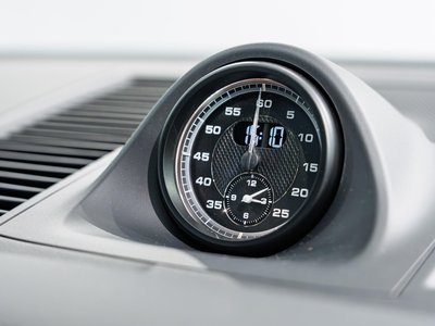 PORSCHE MACAN - 10