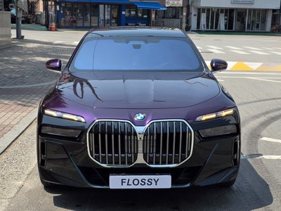 BMW 7 SERIES - 2