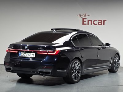 BMW 7 SERIES - 2