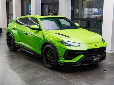 LAMBORGHINI URUS - 1