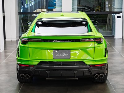 LAMBORGHINI URUS - 7
