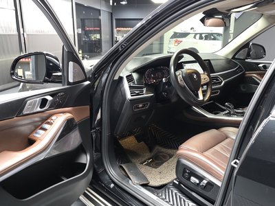 BMW X7 - 10