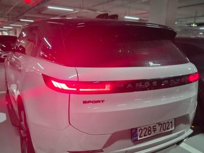 2025 LAND Rover RANGE ROVER SPORT — фото 3