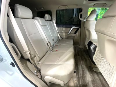 TOYOTA LAND CRUISER PRADO - 9