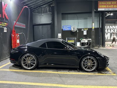 PORSCHE 911 - 1