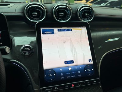 MERCEDES-BENZ GLC - 10