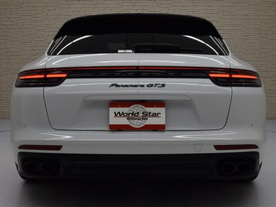 PORSCHE PANAMERA - 8