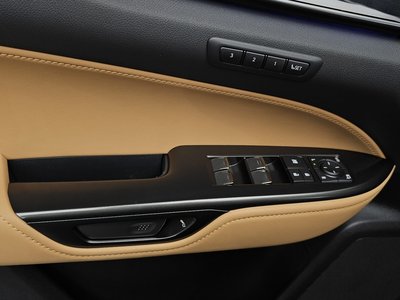 2025 Lexus NX thumbnail 24