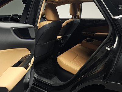 2025 Lexus NX thumbnail 16