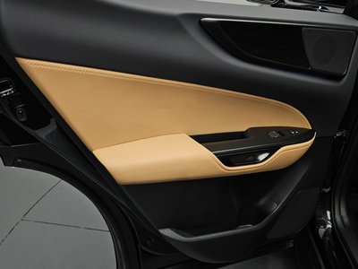 2025 Lexus NX thumbnail 15