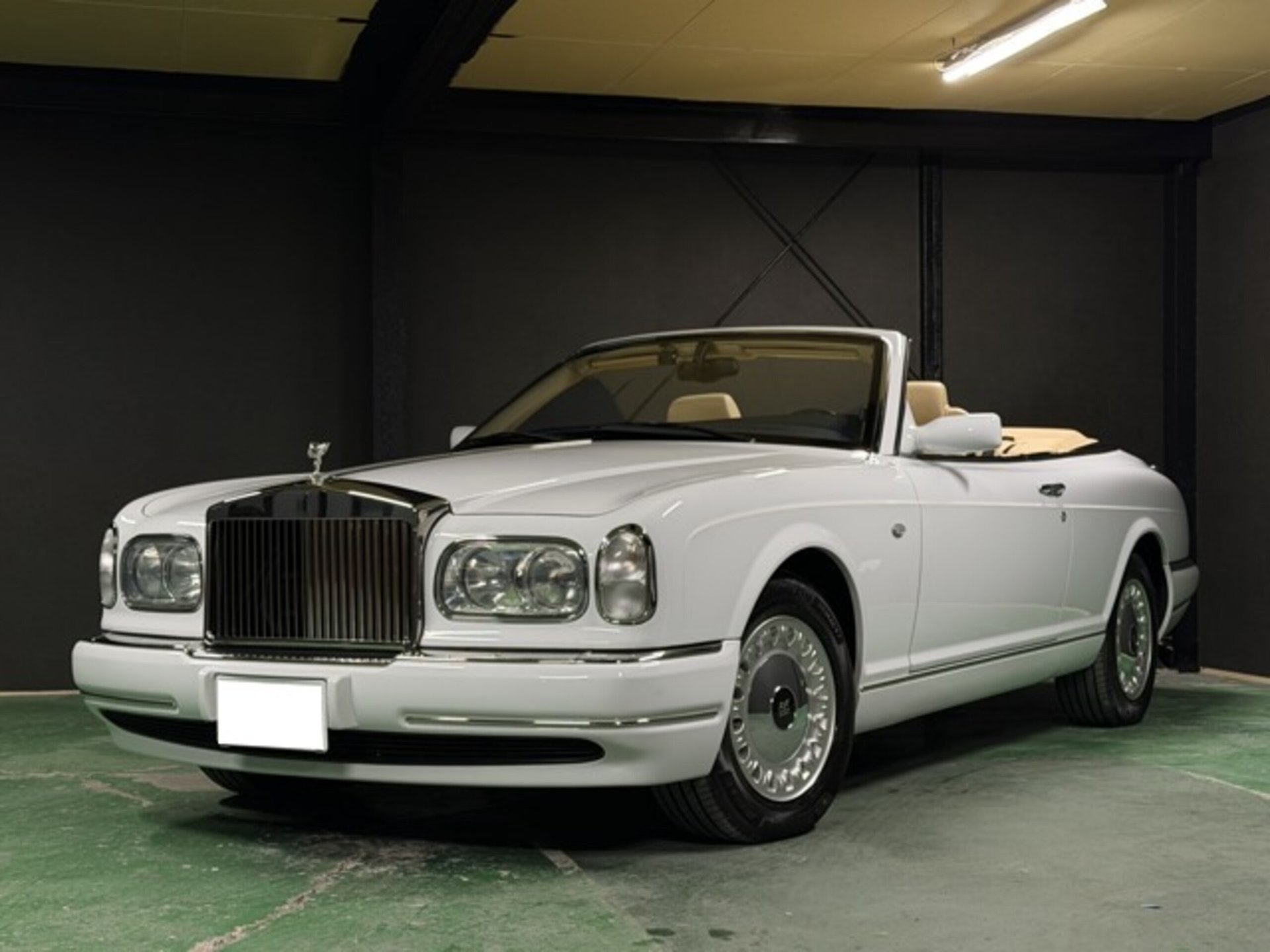 ROLLS ROYCE CORNICHE - View 1