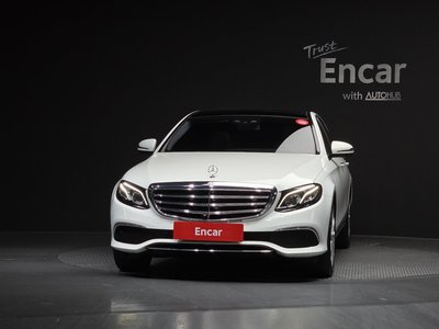 MERCEDES-BENZ E-CLASS - 2