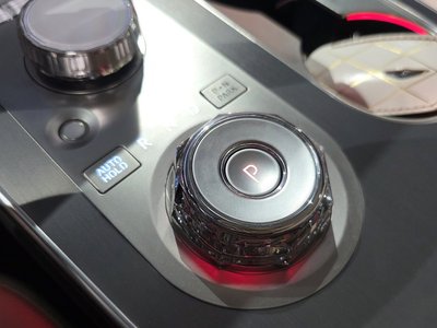 صورة 9 لـ 2023 Genesis GV80