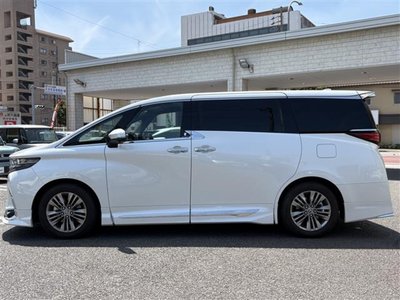 2023 Toyota ALPHARD — фото 4