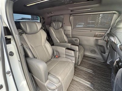 2023 Toyota ALPHARD — миниатюра 18