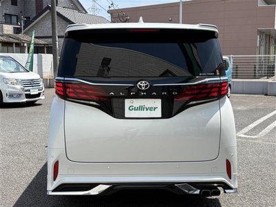 2023 Toyota ALPHARD — фото 3