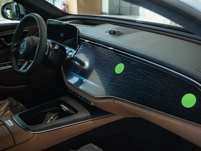 MERCEDES-BENZ E-CLASS - 6