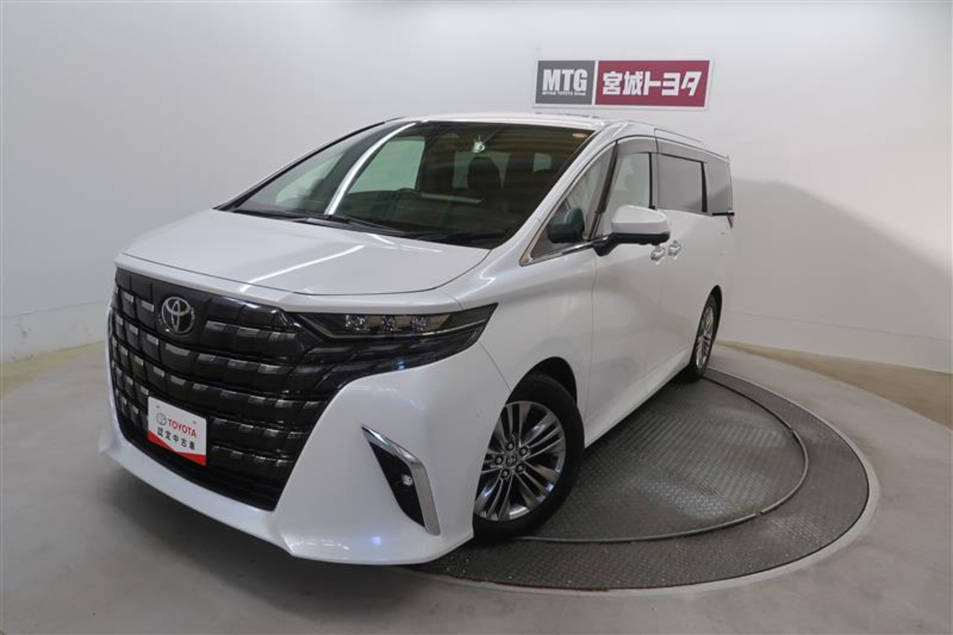 TOYOTA ALPHARD - View 1