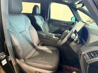 صورة 10 لـ 2023 Toyota VELLFIRE