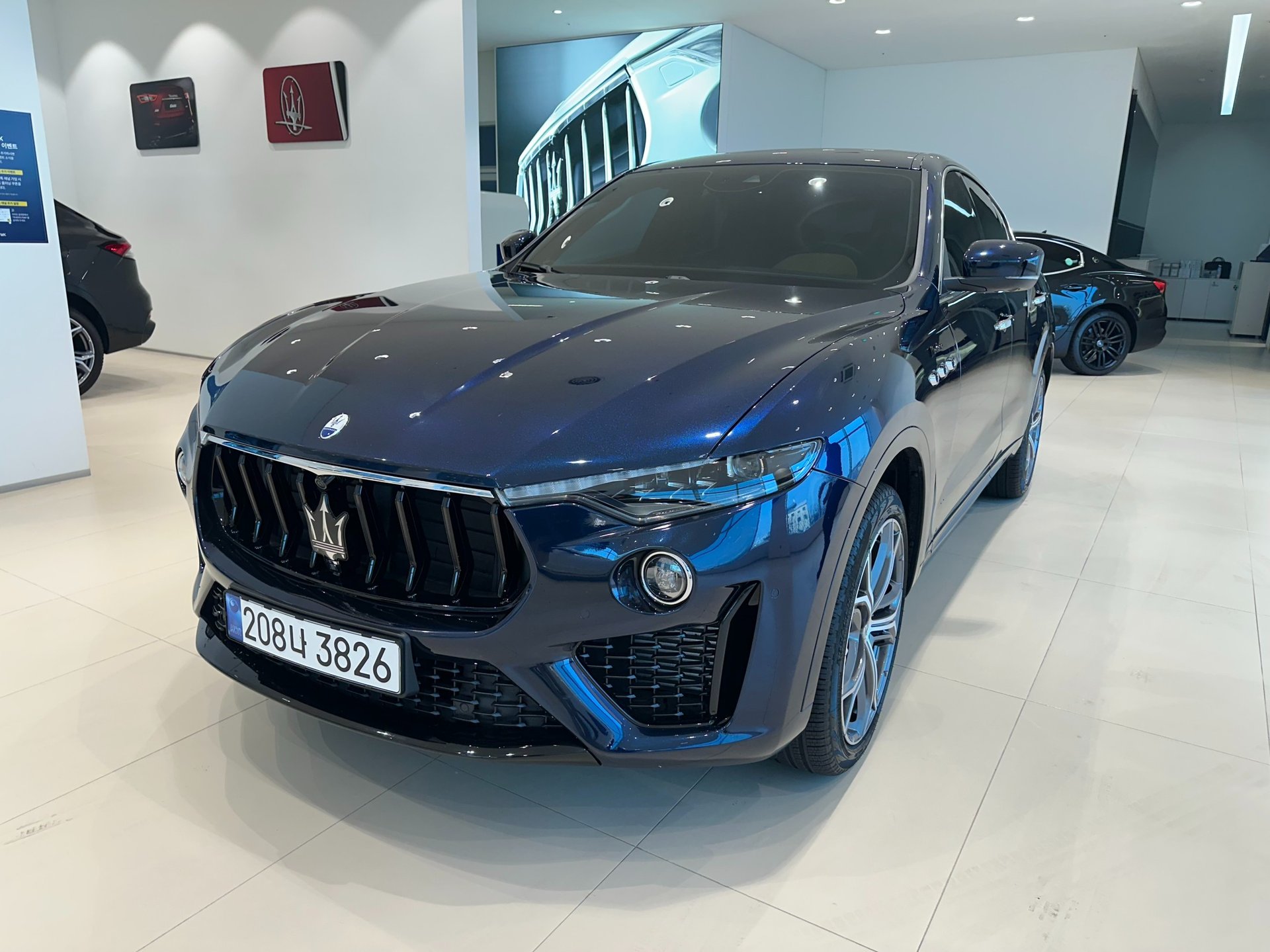 MASERATI LEVANTE - View 1