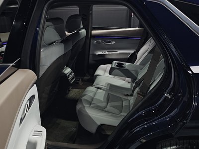 2024 Genesis GV70 — миниатюра 17