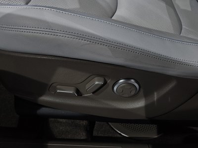 2024 Genesis GV70 — миниатюра 32