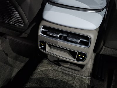2024 Genesis GV70 — миниатюра 31