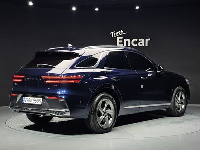 صورة 2 لـ 2024 Genesis GV70