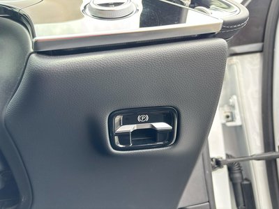 صورة مصغرة 31 لـ 2024 Mercedes-BENZ E-CLASS