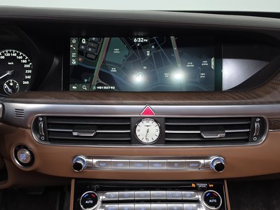 2021 Genesis G90 — миниатюра 13