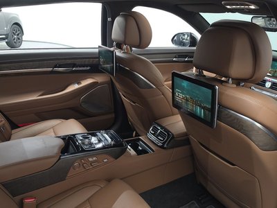 2021 Genesis G90 — миниатюра 19