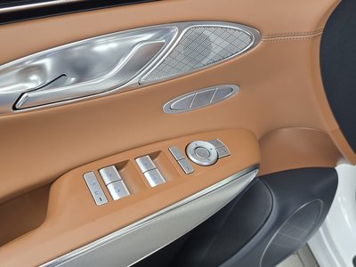 2021 Genesis GV70 thumbnail 27