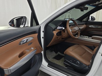 2021 Genesis GV70 thumbnail 13