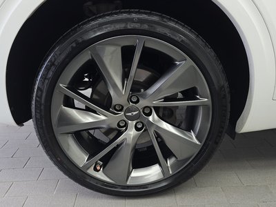 صورة 6 لـ 2021 Genesis GV70