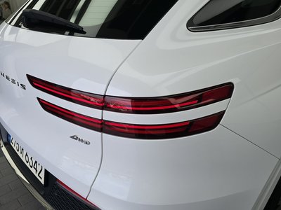 صورة 10 لـ 2021 Genesis GV70