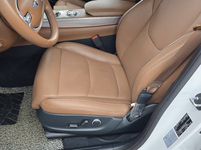 2021 Genesis GV70 thumbnail 31