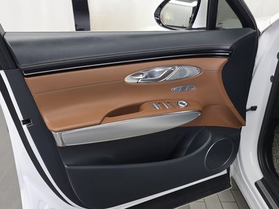 2021 Genesis GV70 thumbnail 14