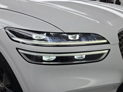 صورة 9 لـ 2021 Genesis GV70