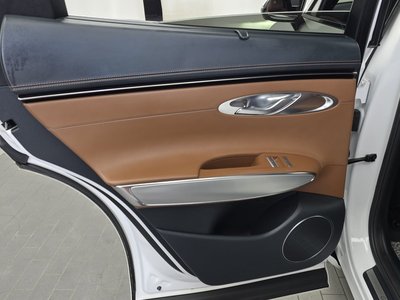 2021 Genesis GV70 thumbnail 15