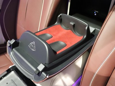 2023 Mercedes-BENZ GLS MAYBACH photo 4