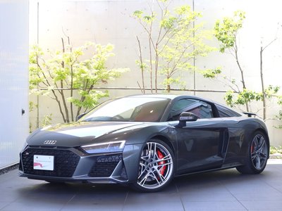 AUDI R8 - 1