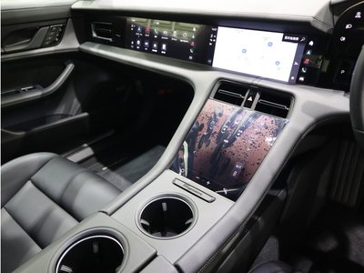 2021 Porsche TAYCAN — миниатюра 17