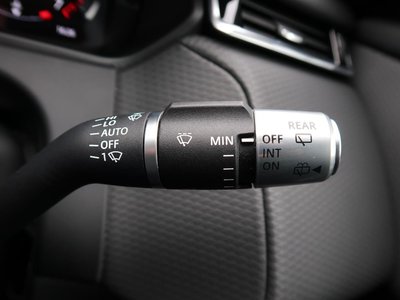 2021 LAND Rover RANGE ROVER VELAR thumbnail 31