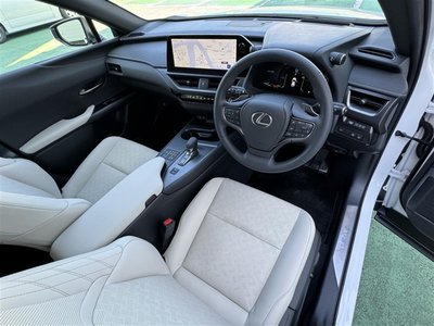 2026 Lexus UX 照片 11