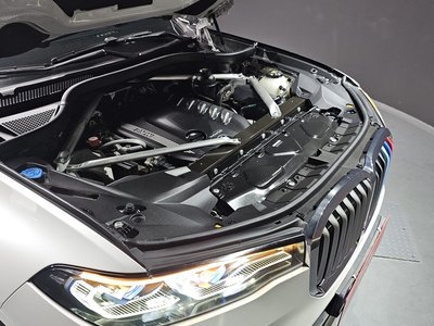 BMW X7 - 7