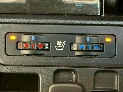 TOYOTA LAND CRUISER PRADO - 8