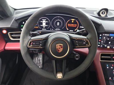 صورة مصغرة 21 لـ 2024 Porsche TAYCAN