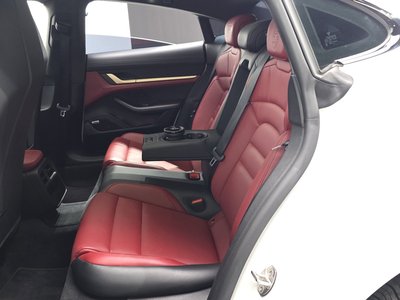 صورة مصغرة 19 لـ 2024 Porsche TAYCAN